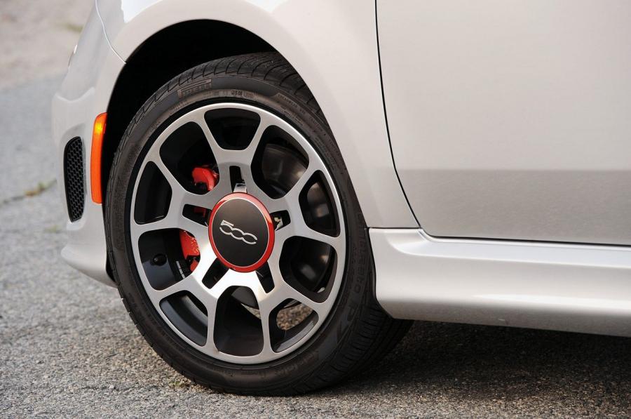  Fiat 500 Turbo 2012 года  (фото 31 из 57)